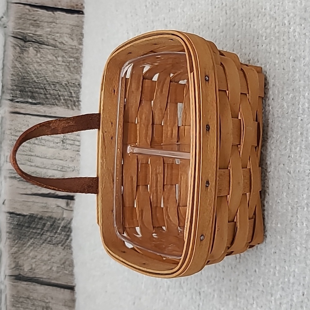 Longaberger Handmade Vtg '99 Classic Key Hanging Basket 10723 w/Divided Insert